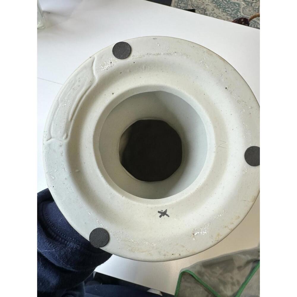 Blue & White Porcelain Chinoiserie Decor Cone 13” Excellent Condition - Picture 3 of 4